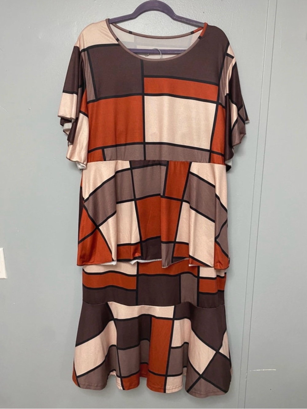 Plus Size Women’s Geometric  2 piece midi skirt set in Rust, Taupe & Cream size